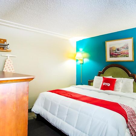 Oyo Hotel Hutchinson West 4Th Ave المظهر الخارجي الصورة