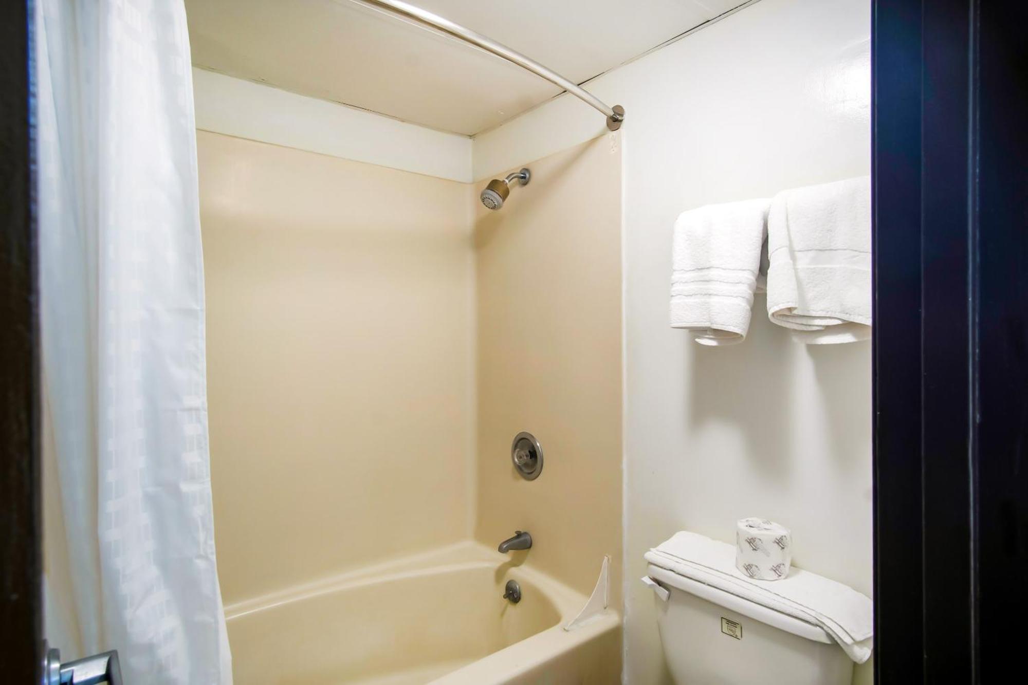 Oyo Hotel Hutchinson West 4Th Ave المظهر الخارجي الصورة