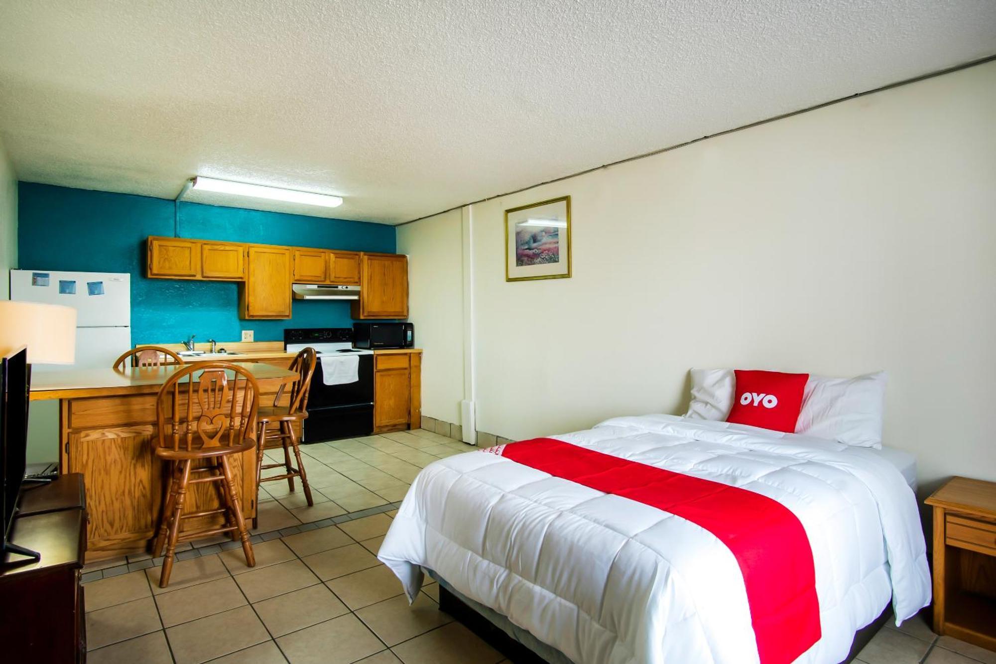 Oyo Hotel Hutchinson West 4Th Ave المظهر الخارجي الصورة