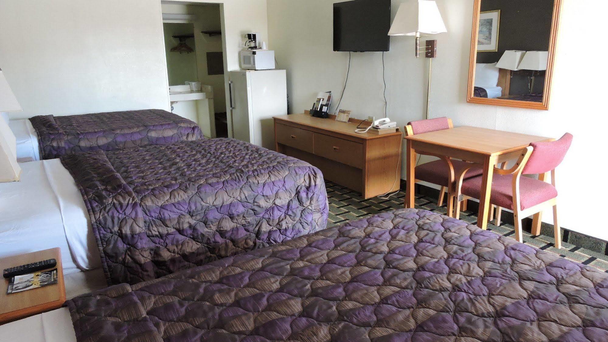Oyo Hotel Hutchinson West 4Th Ave المظهر الخارجي الصورة
