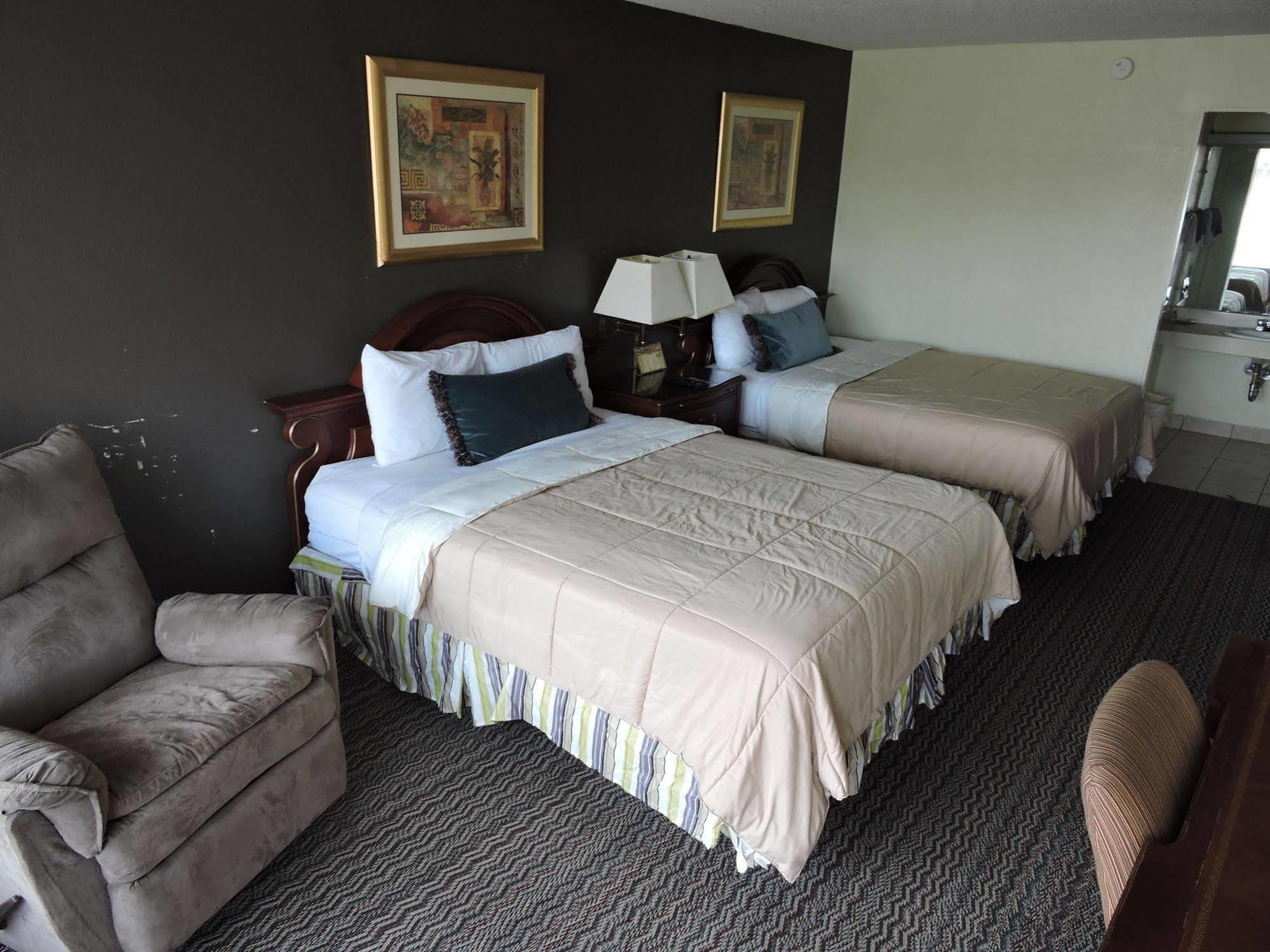 Oyo Hotel Hutchinson West 4Th Ave المظهر الخارجي الصورة